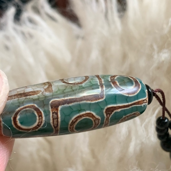 Tibetan DZI necklace with one large pendant - Picture 13 of 16